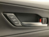 運転席は2名さま分のポジションを記憶させることができます。