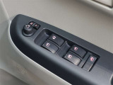 パワーウインドウを装備しております!後席ウインドゥの閉め忘れも運転席で解決できます♪