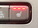 【シートヒーター】寒い日に重宝するシートヒーター!エアコンより早く温まってくれるので寒がりの人も安心ですね♪エアコンの温風は乾燥するから苦手、という方にもをおすすめです。