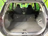 普段のお買い物や通勤、送迎等に十分な荷室スペースを確保しております。セカンドシートを倒すと、大きな荷物の積載も可能です♪