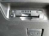 ナビ連動タイプのETC車載機です。ナビゲーションと連動してくれますのでカード未挿入を知らせてくれるなど便利な機能が追加されています。