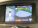 【アラウンドビューモニター】専用のカメラにより、上から見下ろしたような視点で360度クルマの周囲を確認することができます☆死角部分も確認しやすく、狭い場所での切り返しや駐車もスムーズに行えます。