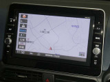 【9インチ純正ナビ】純正ナビを装備。タッチパネル式で使いやすく、詳細地図により目的地をピンポイントで設定できます。初めての道でも迷いにくく、ロングドライブも快適ですよ♪