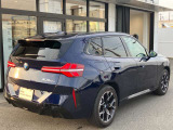 【BMWの伝統3】BMWのお車は、&ldquo;駆け抜ける歓び&rdquo;を意識し、走行の安定性とコーナリングの良さを追求し、思い通りにハンドルの操作可能です。