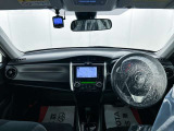 落ち着いたカラーの内装で、ゆったりと運転したい方に。