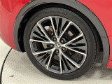 タイヤサイズは195/50R19!純正アルミホイール!納車前の点検時にタイヤ交換させていただきます!