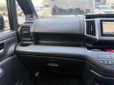 【 内装インテリア 】現車の確認はお電話で在庫のご確認の上、是非ご来店くださいませ!ご来店の難しい方は店舗スタッフがお電話やメールで詳細をお答えさせて頂きます。