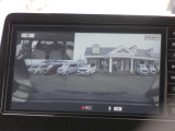 ドライブレコーダーのリアルタイム映像をナビのモニターに投影することも可能です(走行中は映りません)。ドライブ中の景色を録画することもできますね。