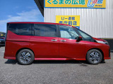 左右ハンズフリー機能付き電動スライドドア