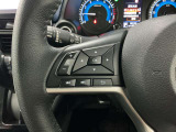 【ステアリングスイッチ】運転中に前方から目線をそらすことなくオーディオ等の操作が可能な便利機能!安心&快適なドライブを演出してくれます。