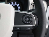全車速追従機能付ACC(アダプティブクルーズコントロール)を採用し、走行中に先行車の様子を検知しながら、設定した車速の範囲内で先行車との距離のキープを支援します。