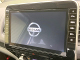 【大画面ナビ】人気の大型9インチナビを装備。存在感のある大画面はインパクト大!ナビ利用時のマップ表示は見やすく、テレビやDVDは臨場感がアップ!いつものドライブがグッと楽しくなります♪