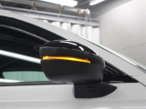 サイドターンランプ付きドアミラー。車両のドレスアップと右左折時の被視認性を兼ね備えたお洒落なミラーです。
