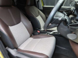 運転席のドアを開け、乗り込む際のイメージです。