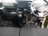 運転のしやすさを最優先に設計された見晴らしの良いデザインです。車両間隔が掴みやすく狭い道でも安心!