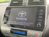 【メーカー純正ナビ】インテリアに溶け込むスタイリッシュな「専用設計」メーカーナビを装備♪視認性や操作性など基本性能にも優れ、より上質なカーライフをお楽しみいただけます。