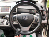 握りやすい大きなハンドルで運転しやすいです♪