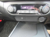 オートエアコンですので、車内を快適な空間に出来ます♪