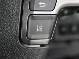 レーンディパーチャーアラート(LDA)車線逸脱防止支援システムが装備されています。