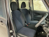 運転席まわりは、使用感も少なく良好な状態です。