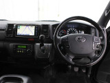 運転席廻りです。