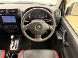 このハンドルを握った時に、車を所有している優越感を味わえますね