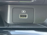 前席USB電源です。