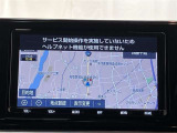 純正ナビを装備。タッチパネル式で使いやすく、お出かけもラクラクです。