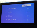 CD・DVD(再生機能)・ブルートゥース等を使用することができます。
