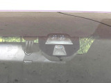 【シティブレーキアクティブシステム】低速走行中に前方の車両等を認識し、衝突しそうな時は警報とブレーキで衝突回避と被害軽減をアシスト。より安全にドライブをお楽しみいただけます。