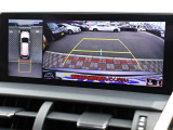 お車選びをお楽しみ頂けるよう、在庫車の展示スペースを十分に確保しております。