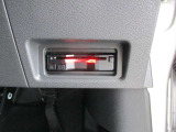 ■高速道路の料金所もスムーズに通過できるETC。