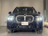 BMW代表的な特徴のキドニーグリル。BMWのすべてのモデルに採用され、BMWらしさを強調しております。