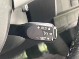 【クルーズコントロール】高速道路もラクラク走行。アクセルを離しても一定速度で走行ができ、長距離運転時の負担を軽減!加速・減速も簡単なスイッチ操作で調整できます。