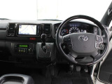 運転席廻りです。