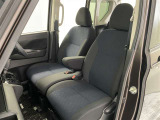 厚みがあって、座り心地のいいシート。運転席も助手席もリラックスしてゆったりと座れます♪