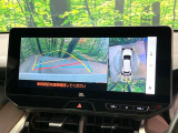 【パノラミックビューモニター】専用のカメラにより、上から見下ろしたような視点で360度クルマの周囲を確認することができます☆死角部分も確認しやすく、狭い場所での切り返しや駐車もスムーズに行えます。