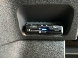 いまや快適なカーライフに欠かせないETCが付いています。