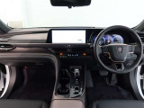 高いホールド性で運転姿勢が安定します。長距離ドライブでも疲れにくいのが魅力です。快適なドライビングライフをお送りください♪