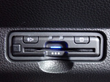 ■【ETC車載器】が装備されています。セットアップをしてお渡しとなり、ETCカードを差し込むだけで高速道路の利用が可能です。