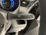 暗くなると自動でライトが点灯するオートライト装備。
