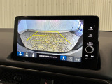 【バックカメラ】リバースにするだけで映ります、後方の安全確認や、狭い駐車場での車庫入れ、雨の日や夜間など視界の悪い時に便利です!安全にバックする為には欠かせない装備です。