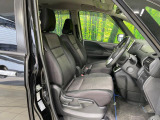 運転席シート廻りは使用感も少なく、良好な状態となっています。丁寧に使われていたことがよくわかりますね。