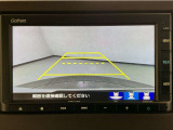 【バックカメラ】運転が苦手な方も車庫入れラクラクです!ギアをリバースに入れれば自動的に切り換わりますので、面倒な操作は不要です♪狭い駐車場もお車を傷つけず安心ですね!