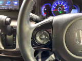 【ステアリングスイッチ】運転中、前方から目線をそらすことなく、オーディオ等の操作が可能な便利機能!安心&快適なドライブを演出してくれます♪