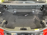 積み下ろしのしやすいデッキにはたっぷりと荷物を積み込んでいただけます。遊びから仕事まで、様々なシーンで頼れます♪