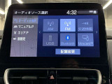 ディスプレイオーディオを装備。スマホとクルマをつなぐことでいろんなサービスが楽しめます。