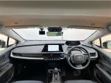 運転席周辺の様子です☆ オーディオ周りやメーター類の位置など、ご確認下さいね♪