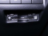 高速道路を賢く使うETC2.0装備です。高速道路とクルマが情報を連携して渋滞の迂回ルートや災害時の適切な誘導をしてくれたりします。