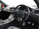 運転席廻りです。